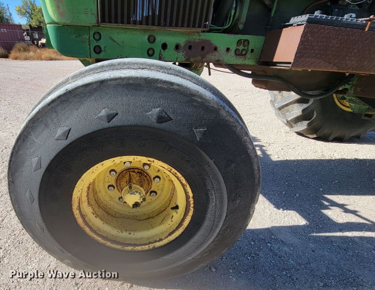 image for item LL9575 John Deere 4620  tractor