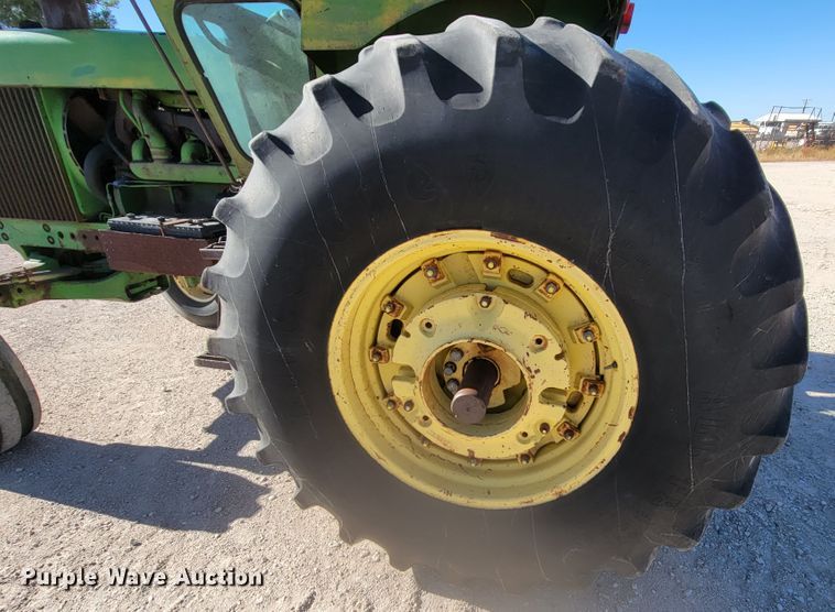 image for item LL9575 John Deere 4620  tractor