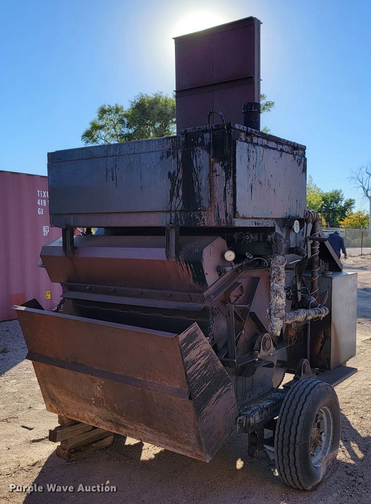 image for item LL9576 Asphalt Equipment Co.  asphalt hot box