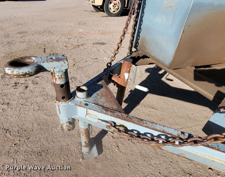 image for item LL9576 Asphalt Equipment Co.  asphalt hot box