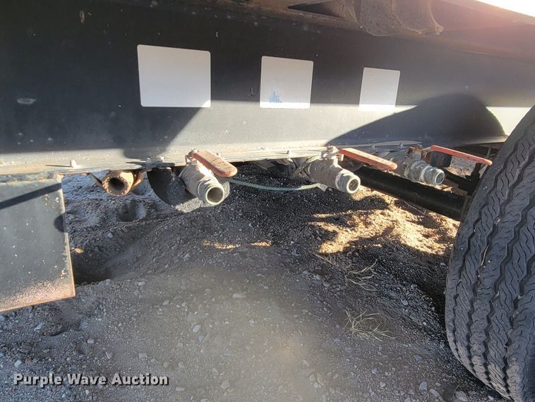 image for item LL9581 1997 Advanced Containment Systems DTD143  decontamination trailer