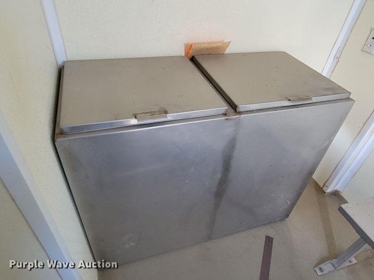 image for item LL9581 1997 Advanced Containment Systems DTD143  decontamination trailer