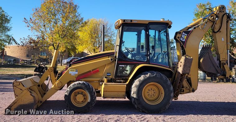 image for item LL9586 2005 Caterpillar 420D  backhoe
