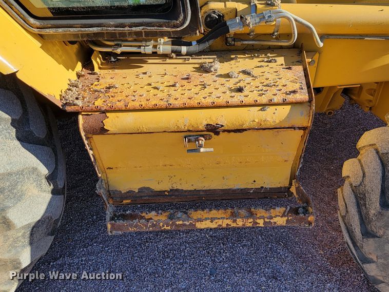 image for item LL9586 2005 Caterpillar 420D  backhoe