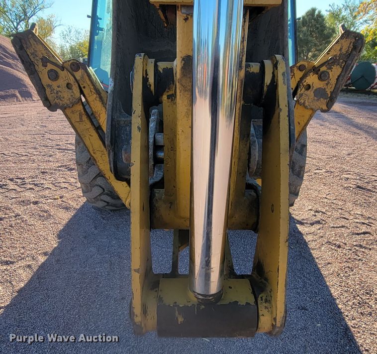 image for item LL9586 2005 Caterpillar 420D  backhoe