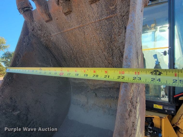 image for item LL9586 2005 Caterpillar 420D  backhoe