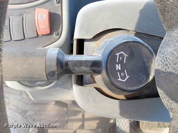 image for item LL9586 2005 Caterpillar 420D  backhoe