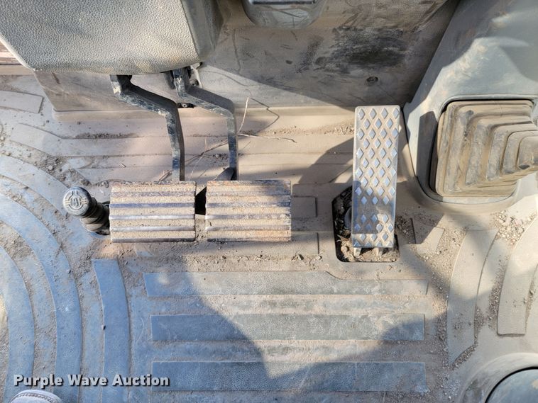 image for item LL9586 2005 Caterpillar 420D  backhoe