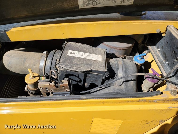 image for item LL9586 2005 Caterpillar 420D  backhoe