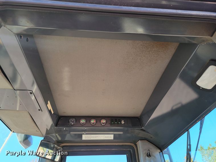 image for item LL9587 1998 Case 721B  wheel loader