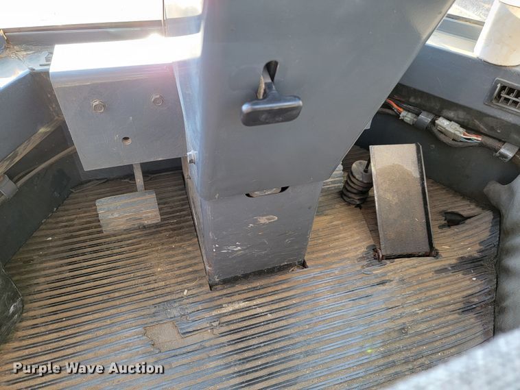 image for item LL9587 1998 Case 721B  wheel loader