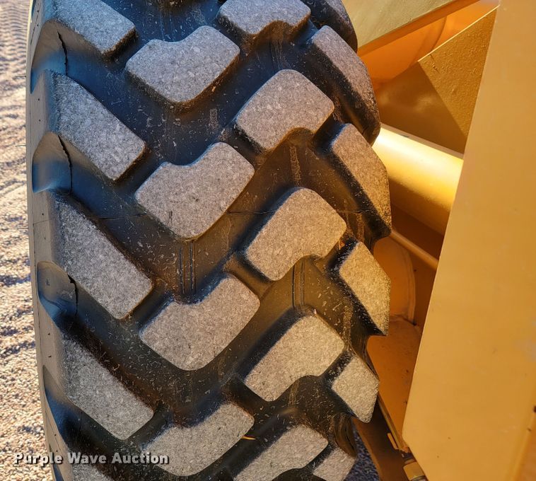 image for item LL9587 1998 Case 721B  wheel loader