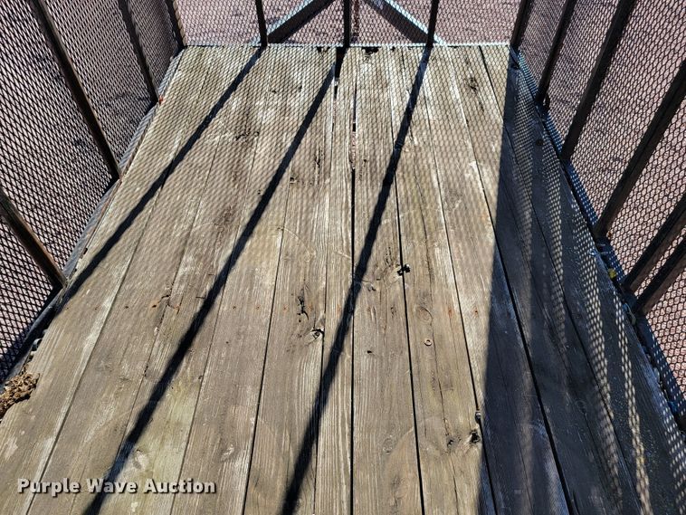 image for item LL9595 2006 DCT  refuse trailer