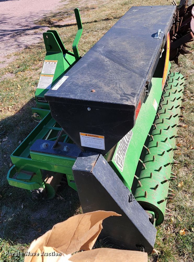 image for item LL9608 Frontier OS1072M  seeder