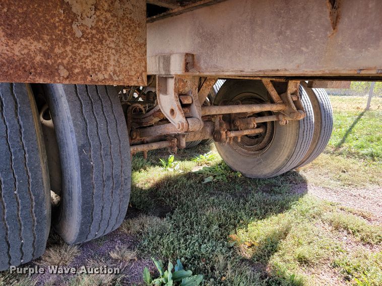 image for item LL9612 2010 Spectec SW048106102  walking floor trailer