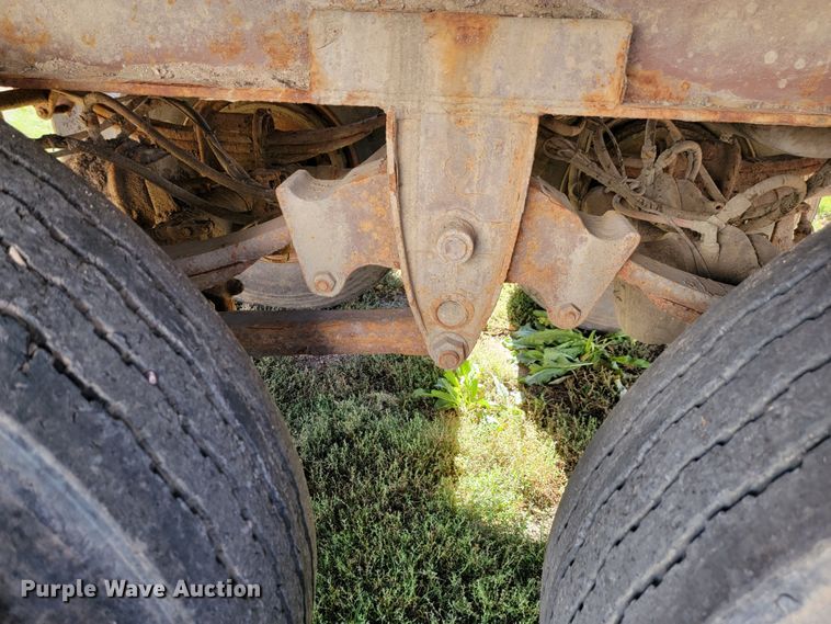 image for item LL9612 2010 Spectec SW048106102  walking floor trailer