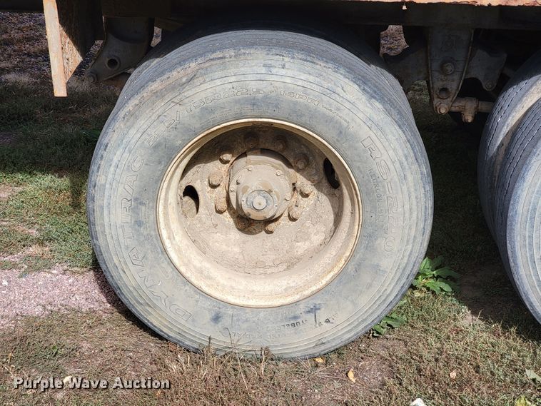 image for item LL9612 2010 Spectec SW048106102  walking floor trailer