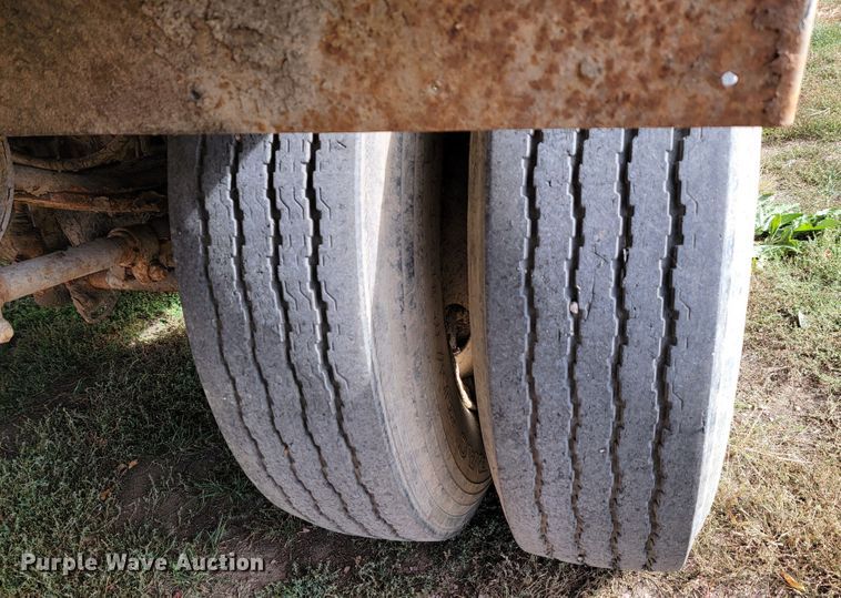 image for item LL9612 2010 Spectec SW048106102  walking floor trailer