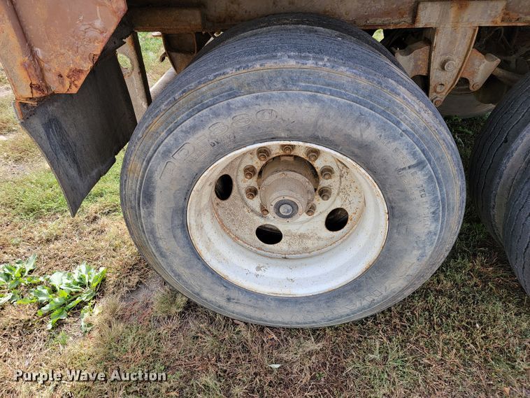 image for item LL9612 2010 Spectec SW048106102  walking floor trailer