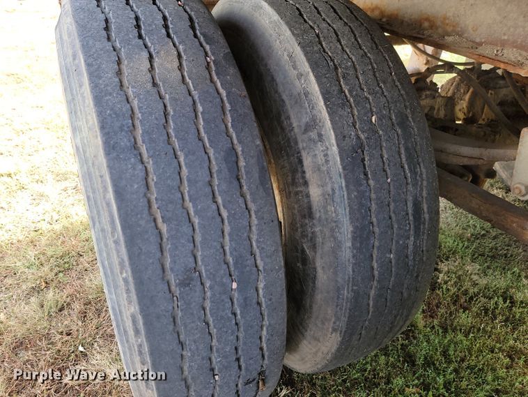 image for item LL9612 2010 Spectec SW048106102  walking floor trailer