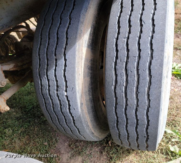 image for item LL9612 2010 Spectec SW048106102  walking floor trailer