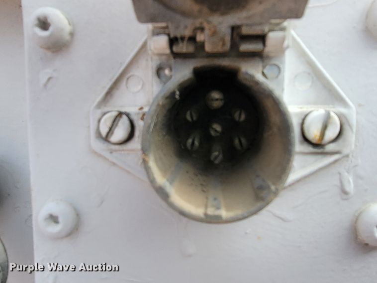 image for item LL9613 1984 Fruehauf FBB8-FL1-28-W4-06  dry van trailer