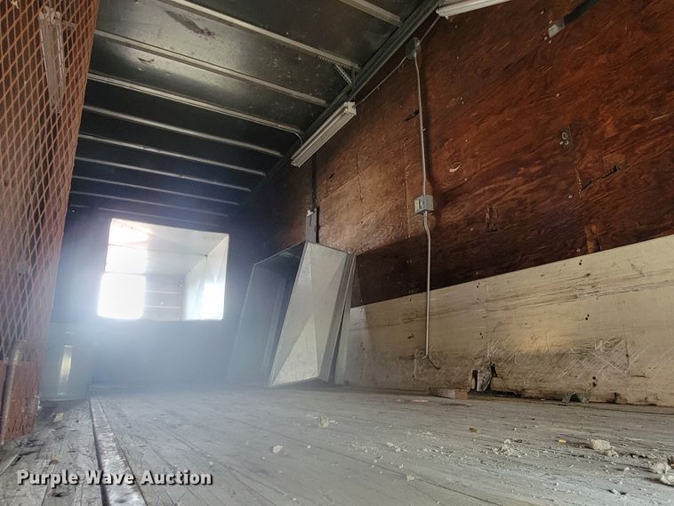 image for item LL9613 1984 Fruehauf FBB8-FL1-28-W4-06  dry van trailer