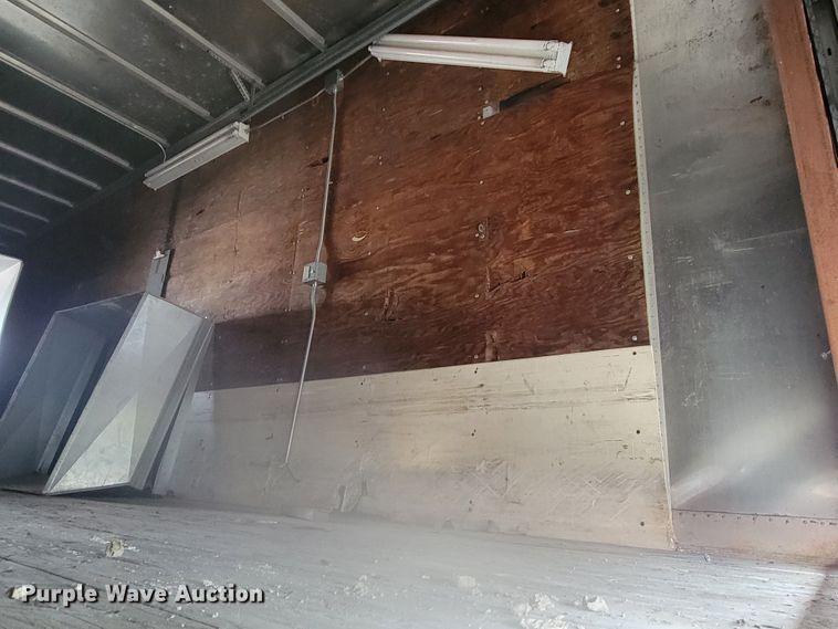 image for item LL9613 1984 Fruehauf FBB8-FL1-28-W4-06  dry van trailer