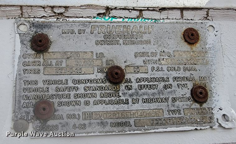 image for item LL9613 1984 Fruehauf FBB8-FL1-28-W4-06  dry van trailer