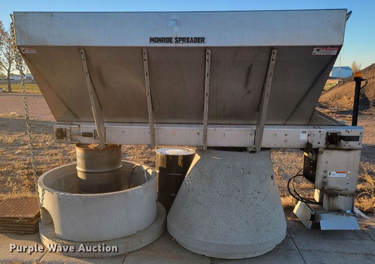 image for item LL9619 Monroe MV-120-84-56  salt spreader