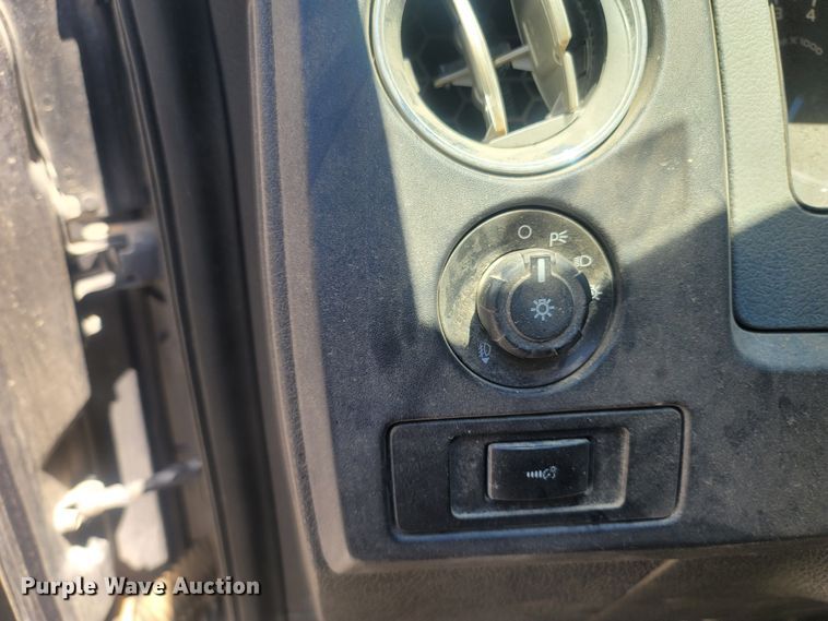 image for item LM9663 2012 Ford F150  SuperCrew pickup truck