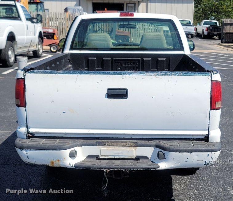 image for item LM9751 1998 Chevrolet S10  pickup truck