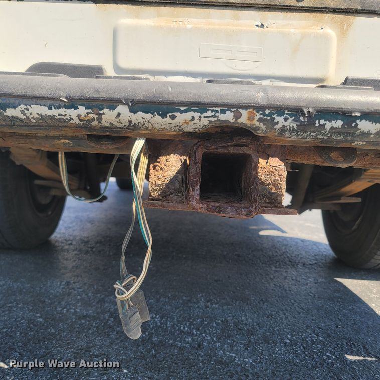 image for item LM9751 1998 Chevrolet S10  pickup truck