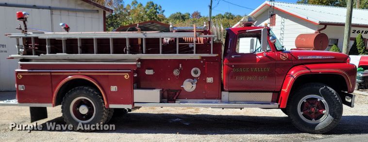 image for item LN9695 1962 Ford F950 Super Duty  pumper fire truck