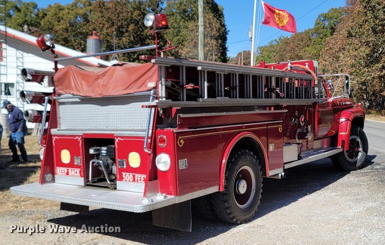 image for item LN9695 1962 Ford F950 Super Duty  pumper fire truck