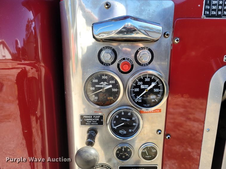 image for item LN9695 1962 Ford F950 Super Duty  pumper fire truck