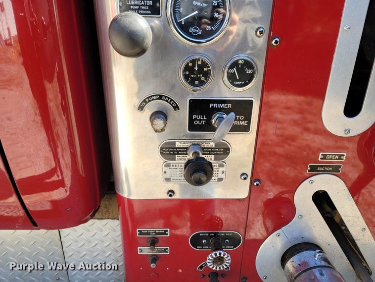 image for item LN9695 1962 Ford F950 Super Duty  pumper fire truck