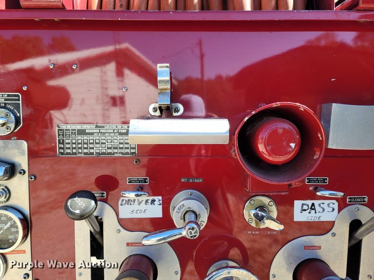 image for item LN9695 1962 Ford F950 Super Duty  pumper fire truck
