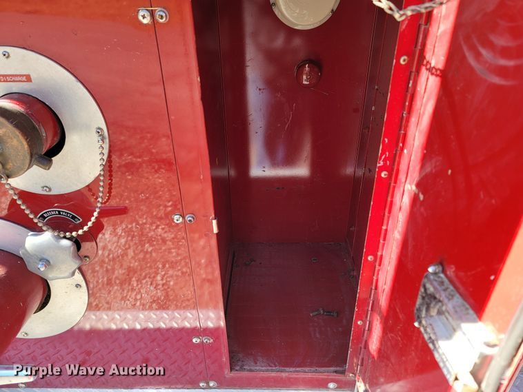 image for item LN9695 1962 Ford F950 Super Duty  pumper fire truck