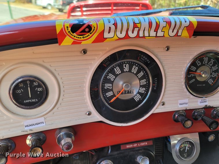 image for item LN9695 1962 Ford F950 Super Duty  pumper fire truck