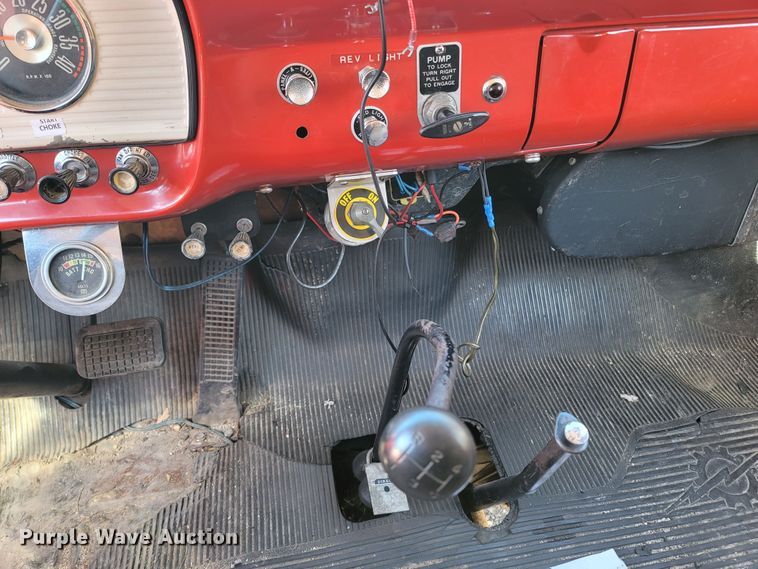 image for item LN9695 1962 Ford F950 Super Duty  pumper fire truck
