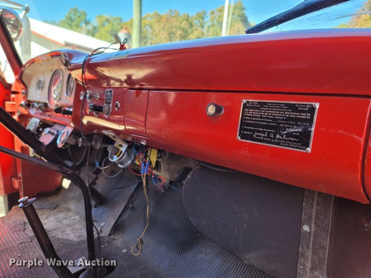 image for item LN9695 1962 Ford F950 Super Duty  pumper fire truck