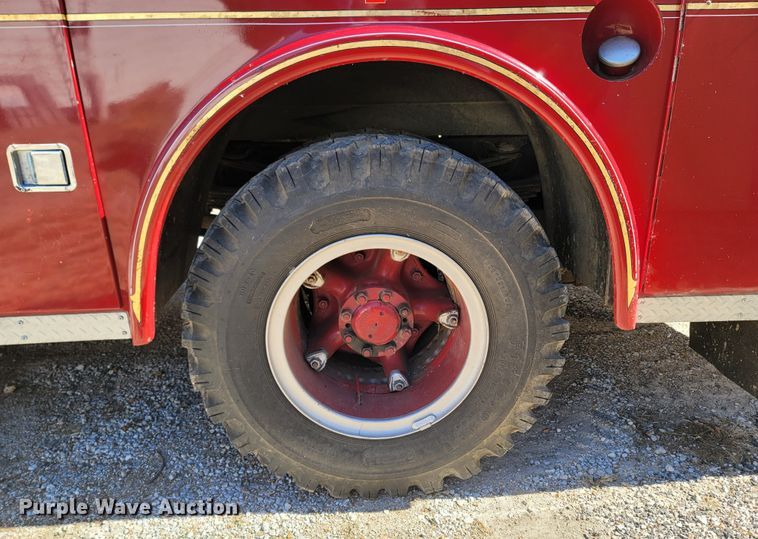 image for item LN9695 1962 Ford F950 Super Duty  pumper fire truck