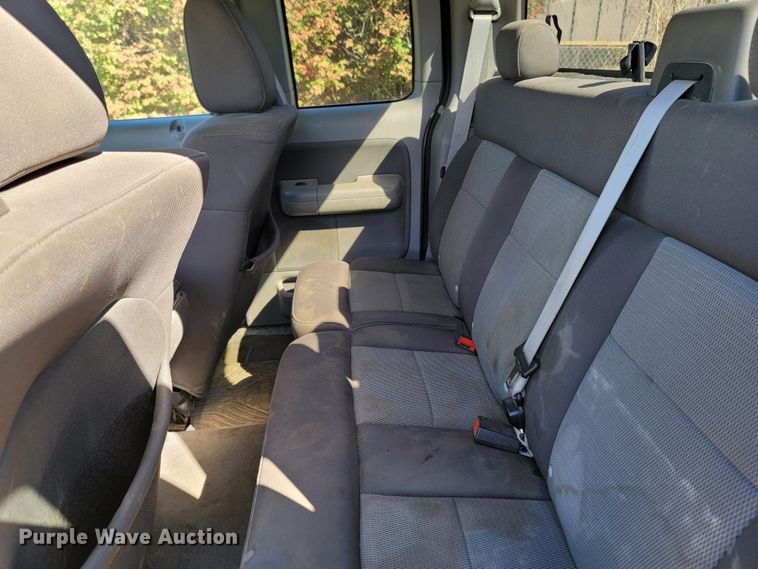 image for item LN9701 2004 Ford F150  SuperCab pickup truck