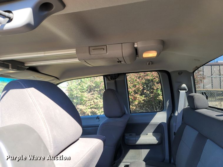 image for item LN9701 2004 Ford F150  SuperCab pickup truck