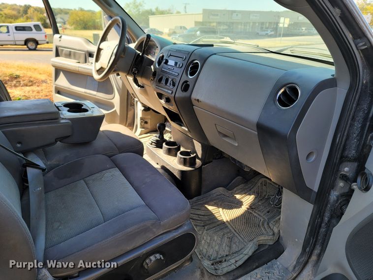 image for item LN9701 2004 Ford F150  SuperCab pickup truck