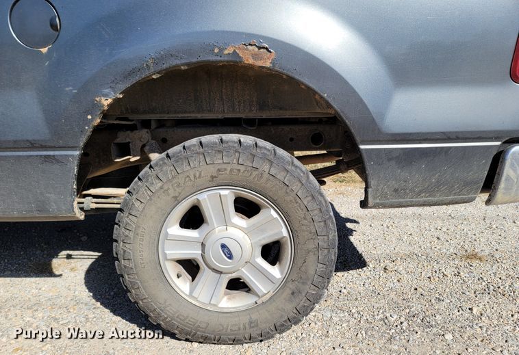 image for item LN9701 2004 Ford F150  SuperCab pickup truck