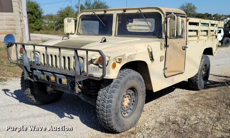 image for item LN9702 1986 Am General M998 Humvee  SUV