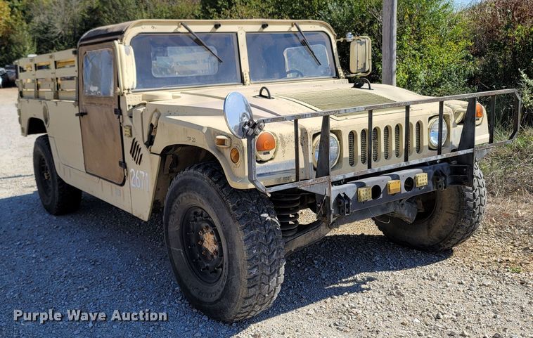 image for item LN9702 1986 Am General M998 Humvee  SUV