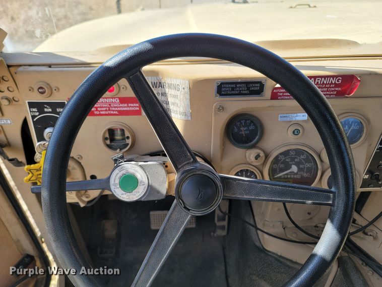 image for item LN9702 1986 Am General M998 Humvee  SUV